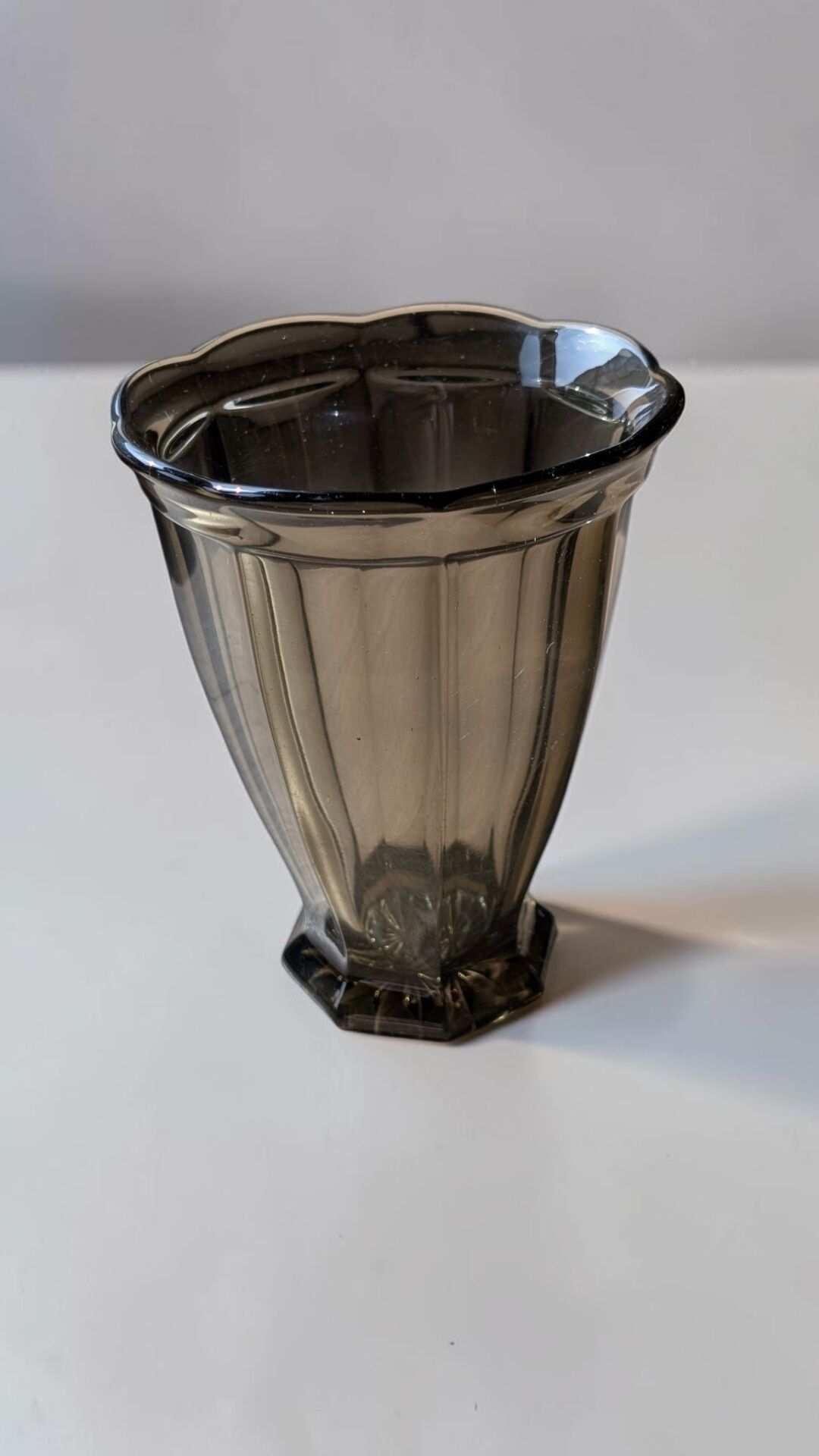 Art Deco Vase Inwald Rudolfova Huť – Model 11168 – Grey smoked glass –