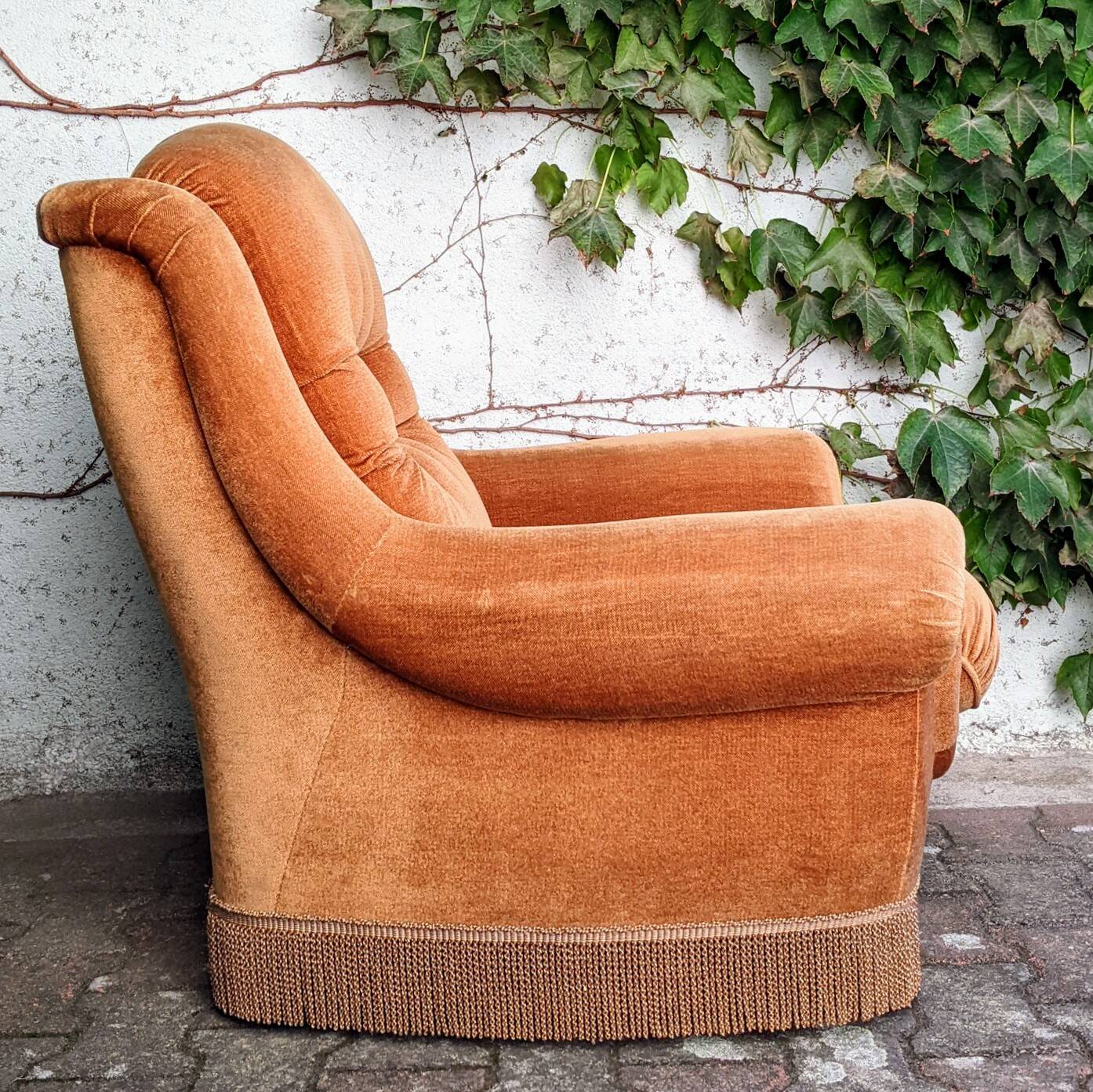 Velvet armchair from the 70s