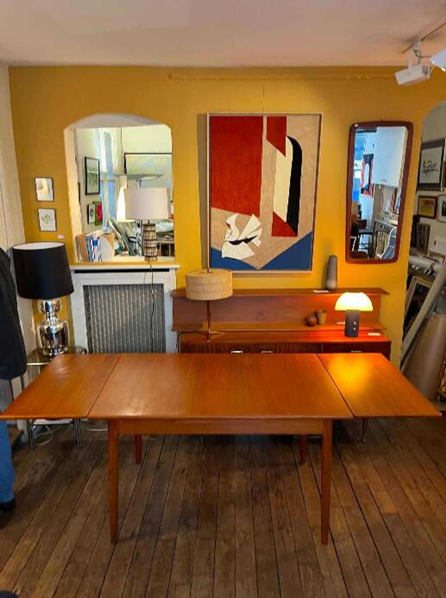 Scandinavian extendable dining table