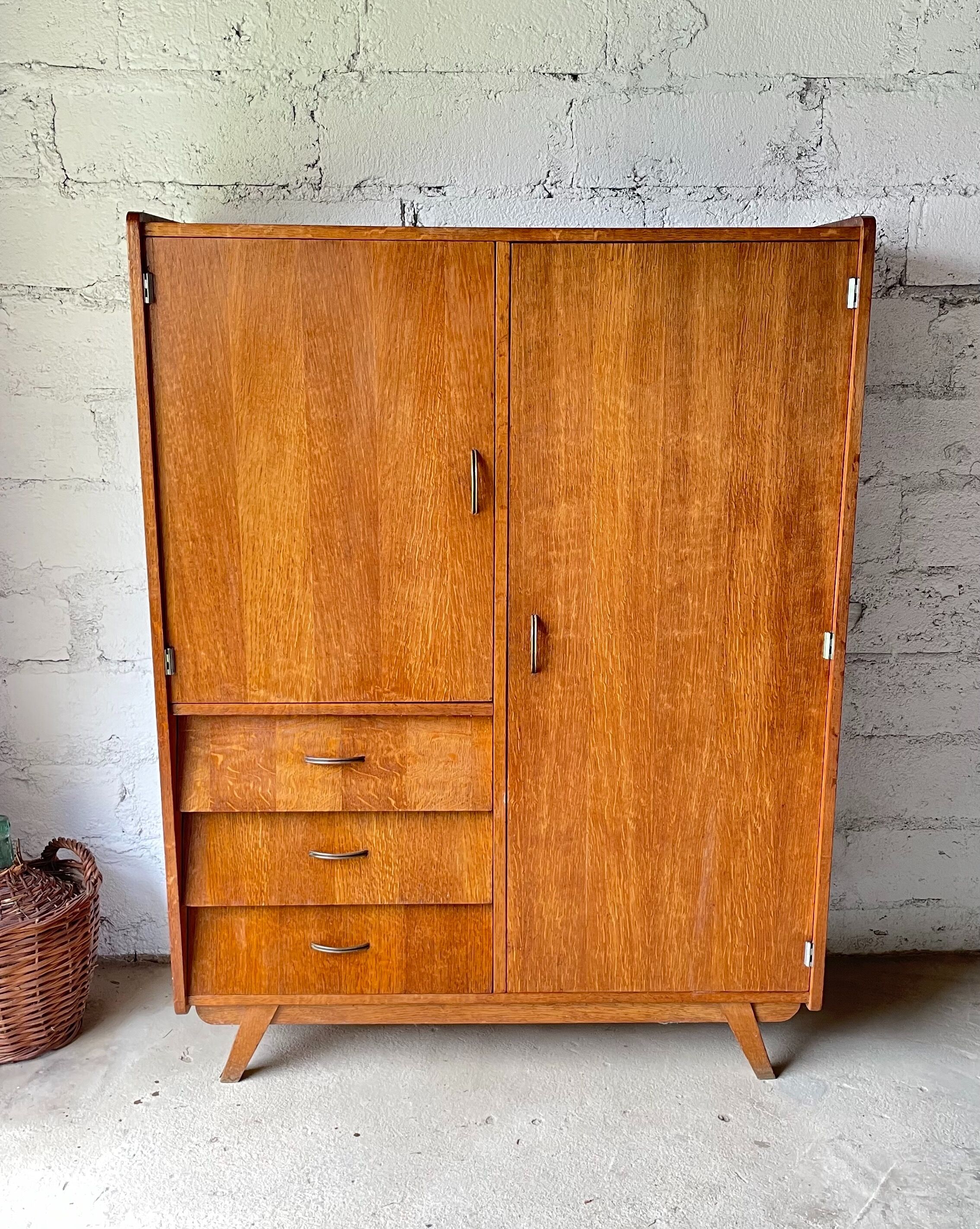 Vintage wardrobe 60 feet compass