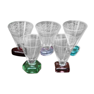 Set of 5 designer wine glasses, colored feet