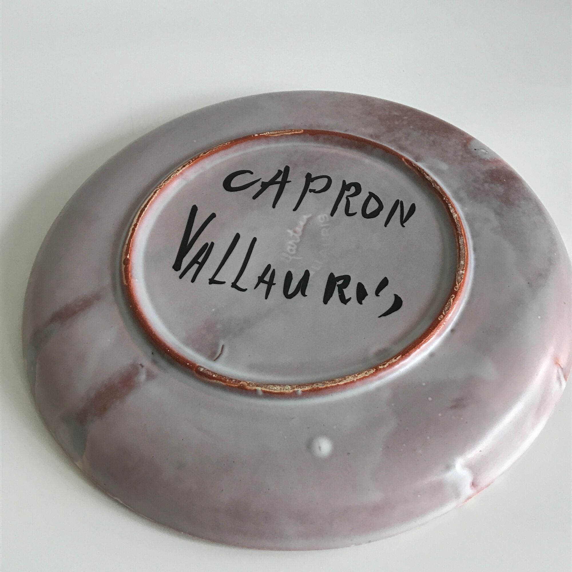 Roger Capron's empty ceramic pocket plate located in Vallauris