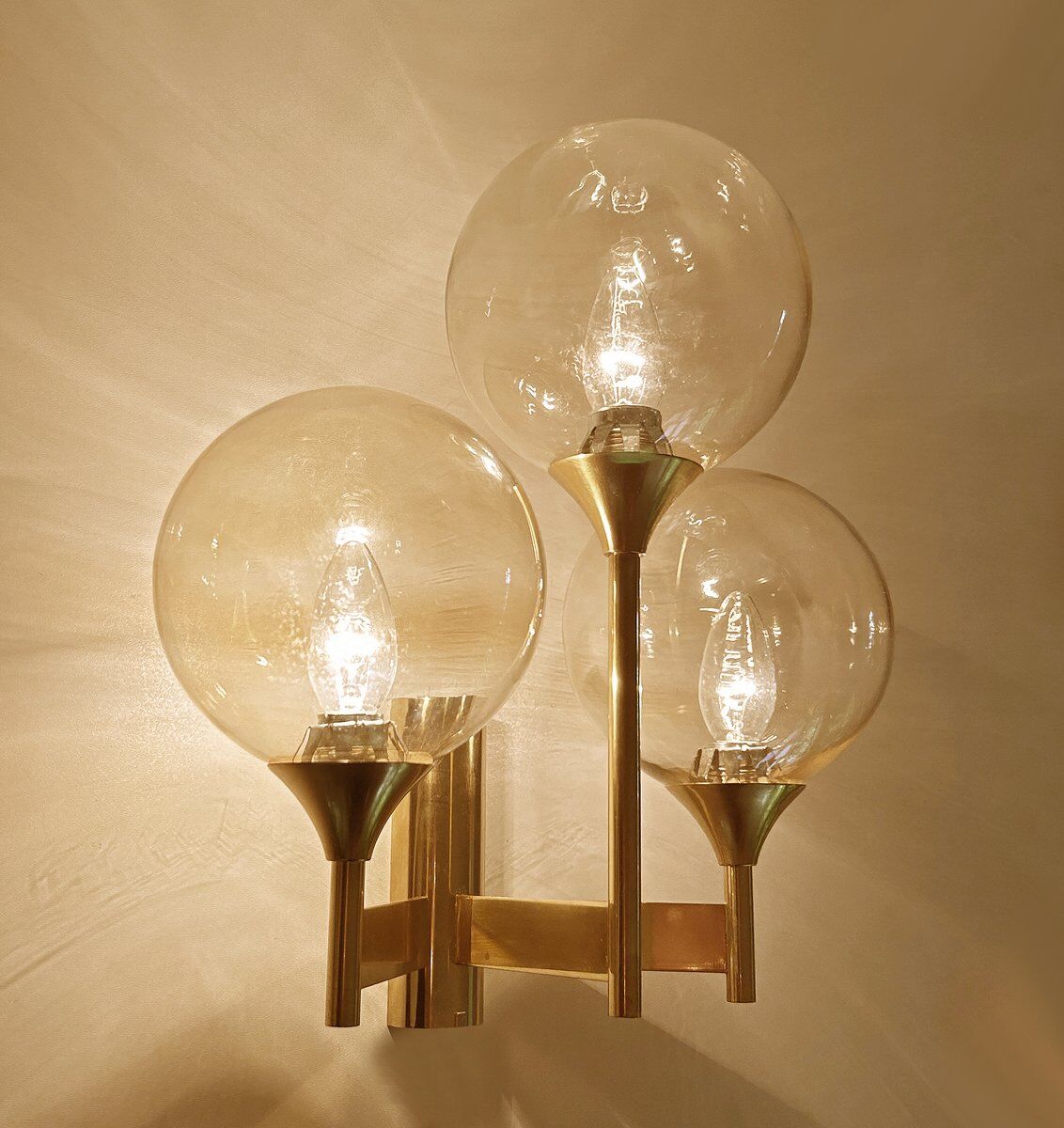 Large vintage glass sconce from Sciolari