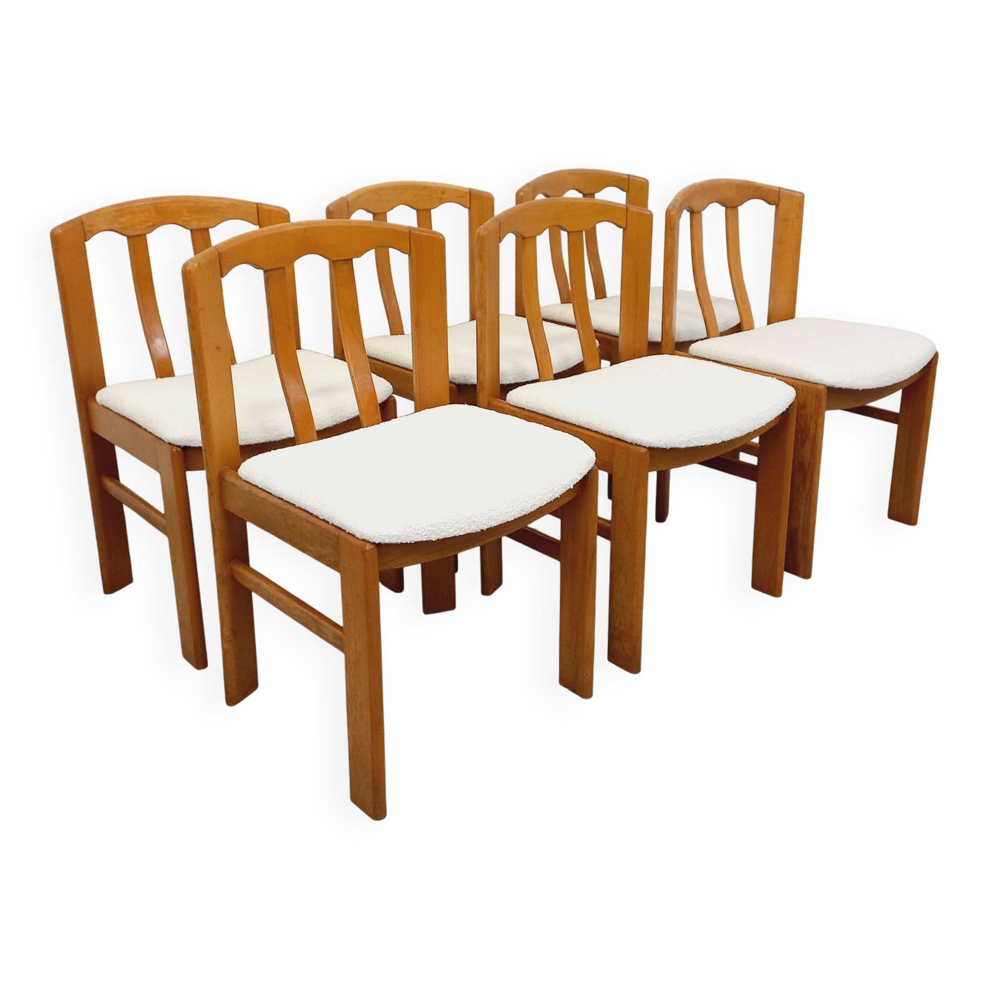 Set of 6 vintage chairs in elm wood and bouclé fabric from the 70s