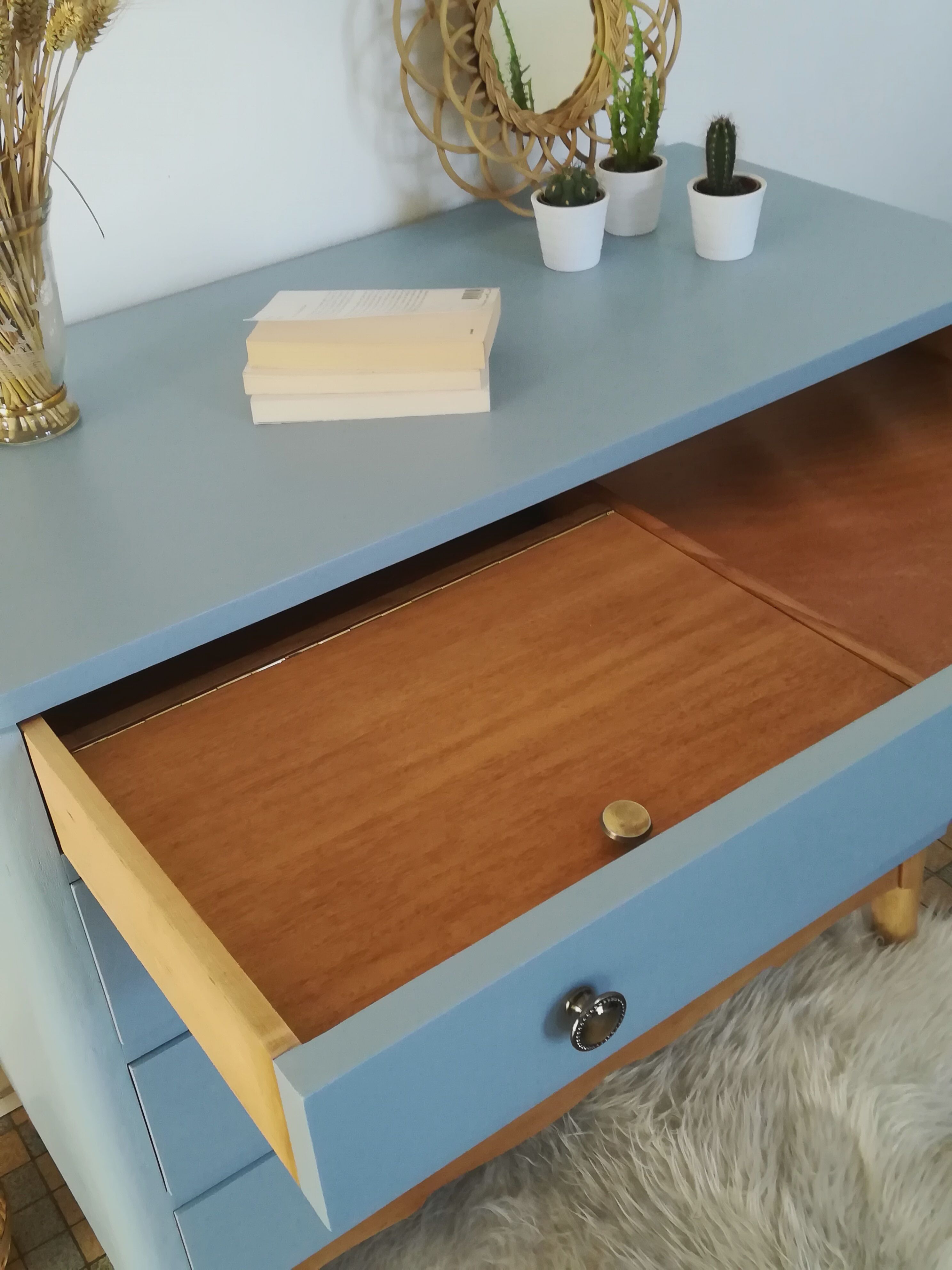 Vintage dresser with folding mirror 1950
