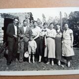 Lot de deux photographies, années 1930, portraits de famille,persanges
