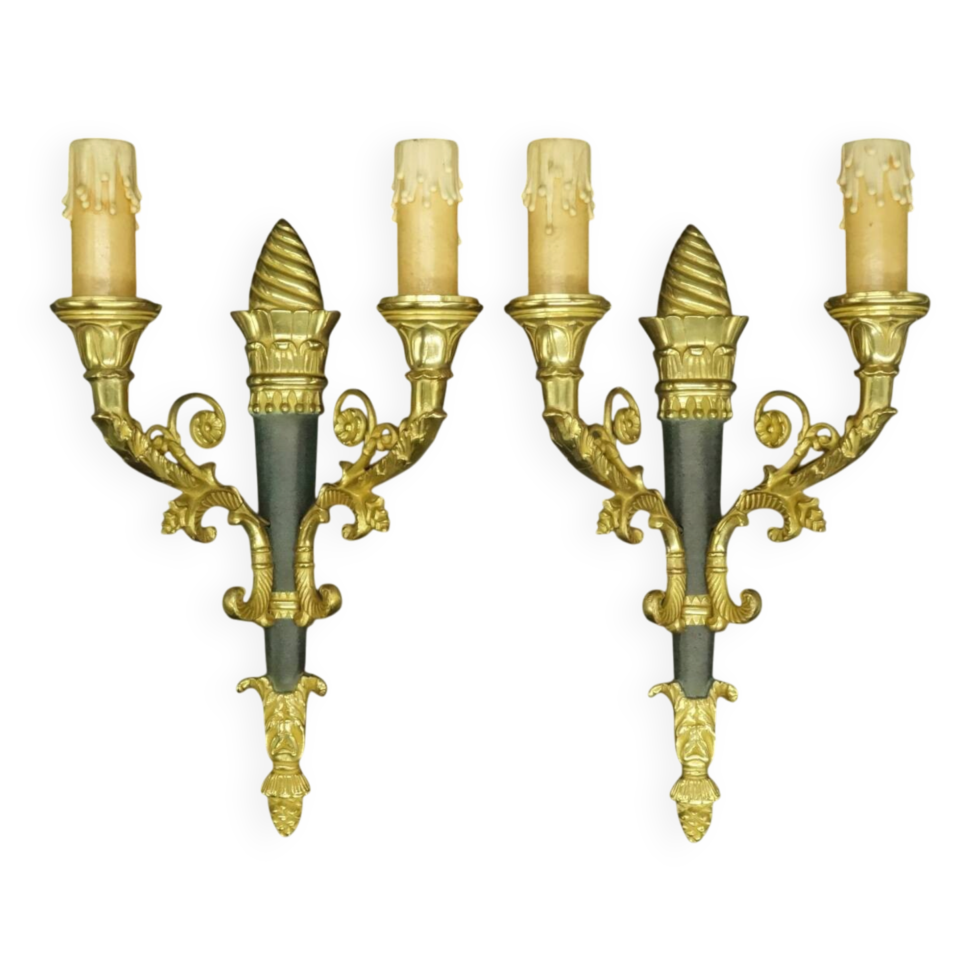 Paire d'appliques style Restauration - bronze Hettier & Vincent patine vert
