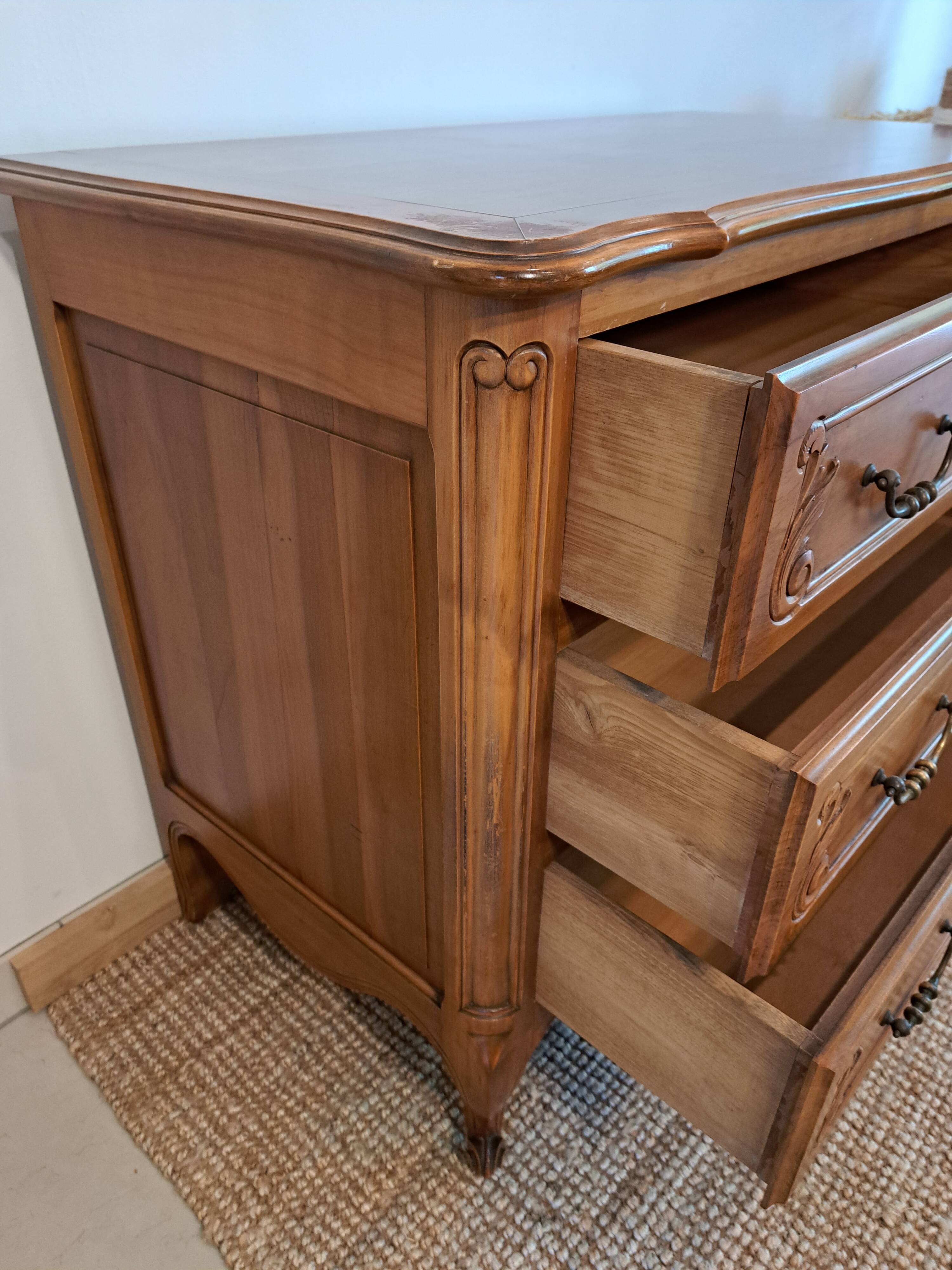 Commode de style Louis XV