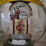 Chewing gum dispenser