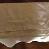 Sheet and pillowcases with small flower embroidered braid