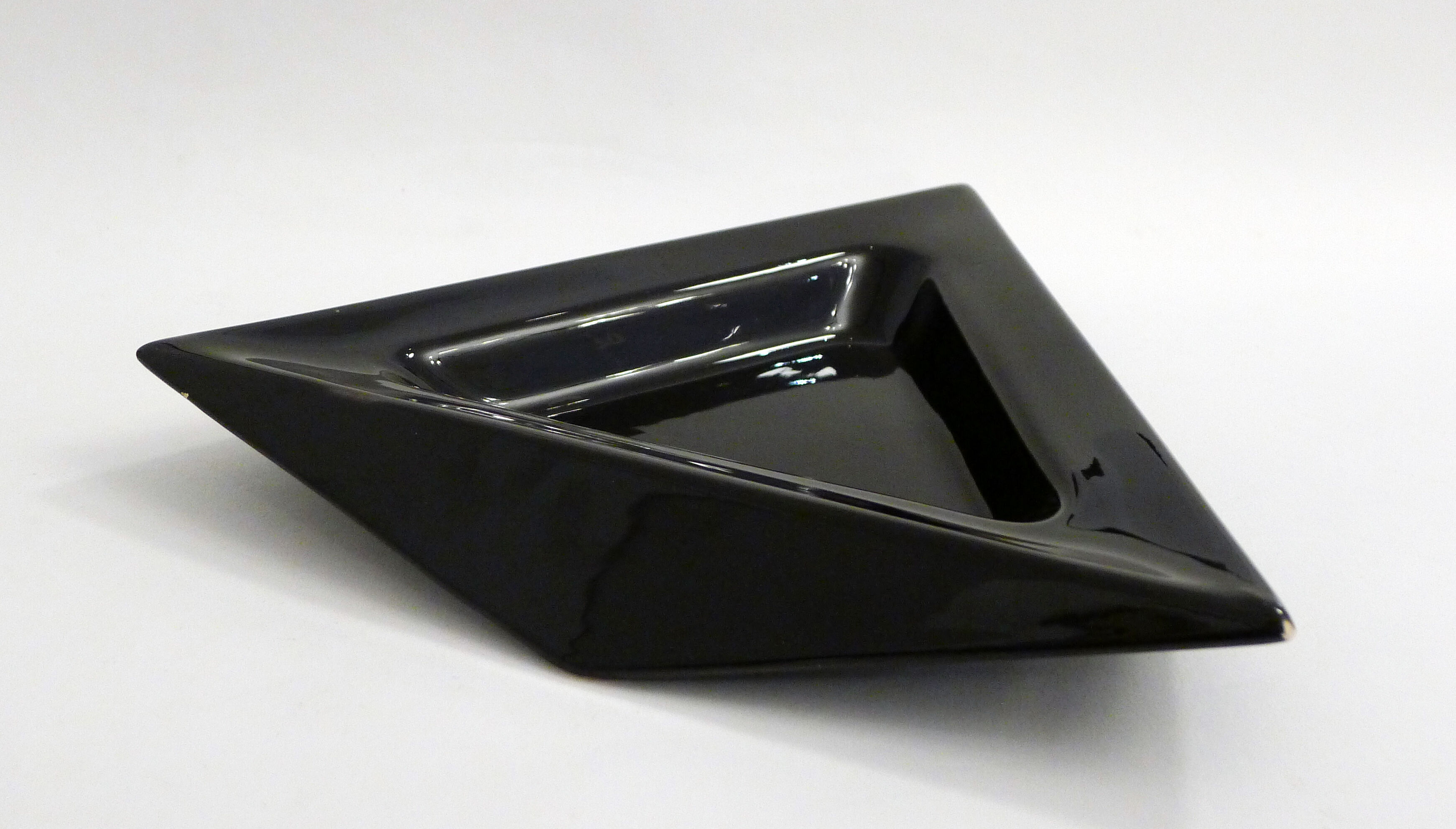 Black triangular trinket bowl