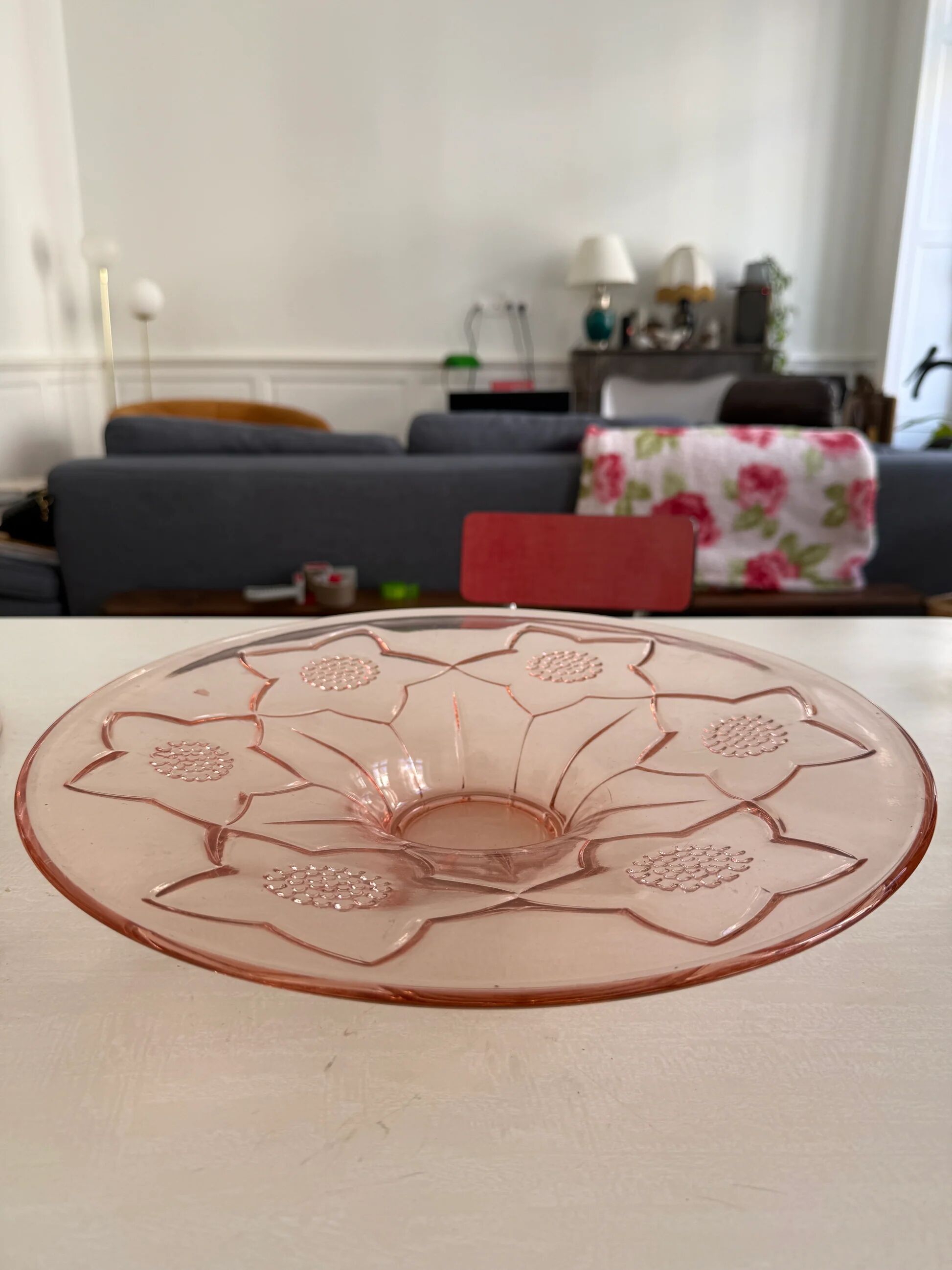 Plate in rosaline - floral patterns
