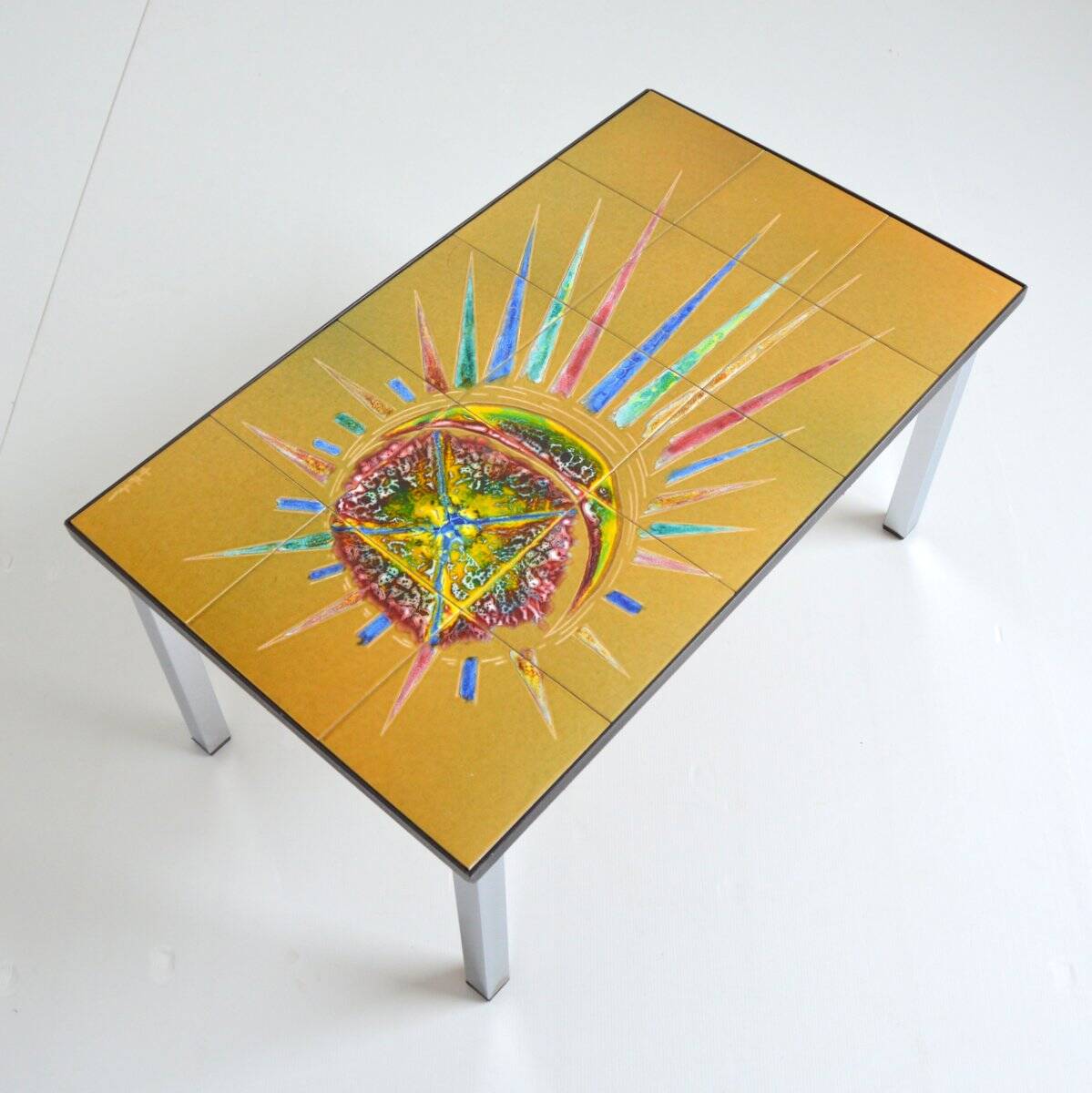 Coffee table / End table / Vintage 1960s hand-painted ceramic