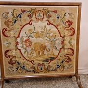 Pare-feu avec tapisserie