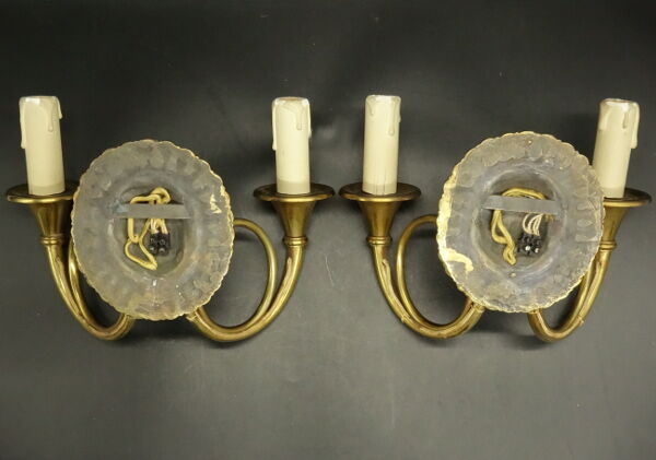 Pair of appliques to hunting horns