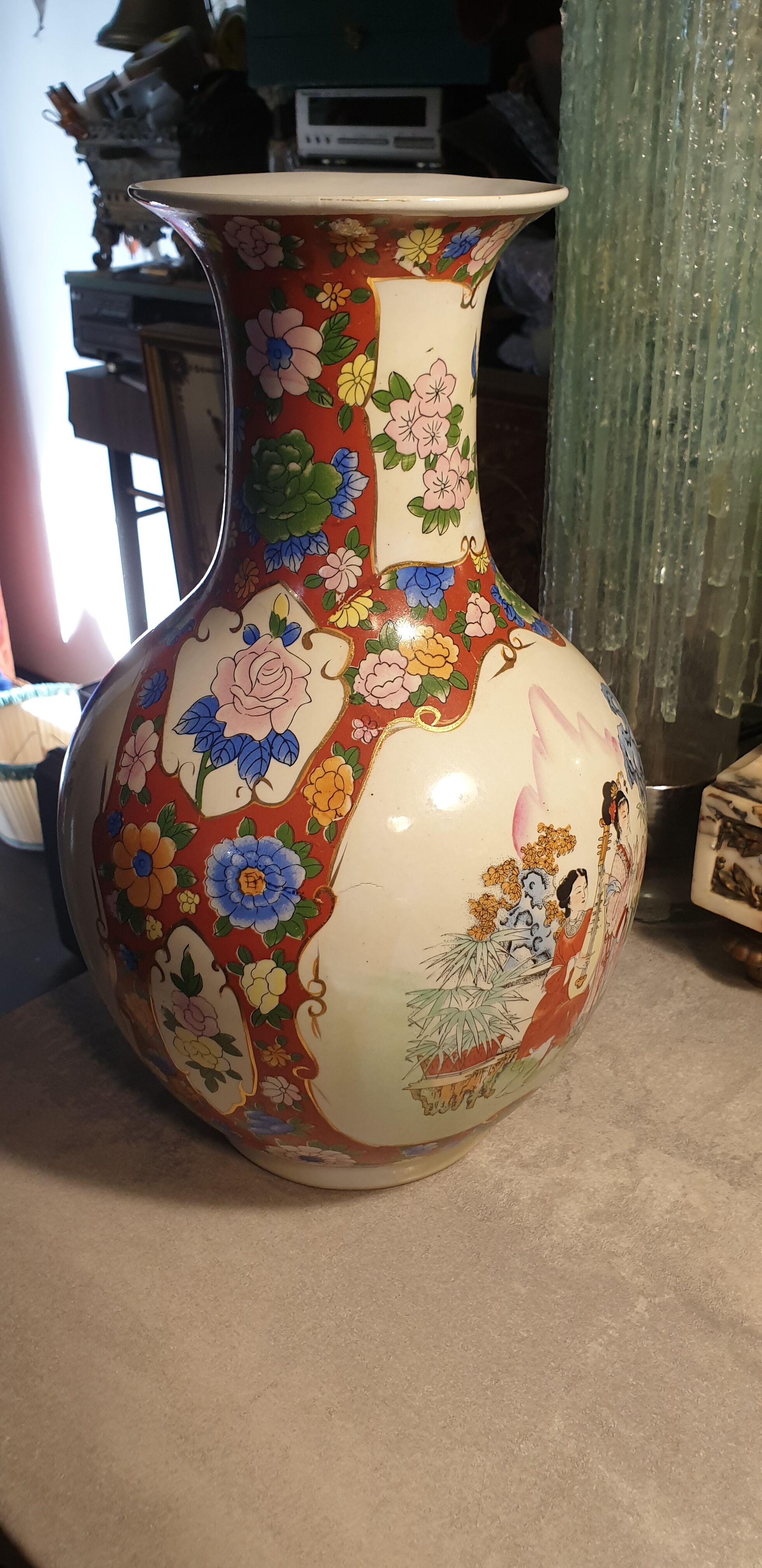 Vase JAPAN, Imari, late nineteenth century