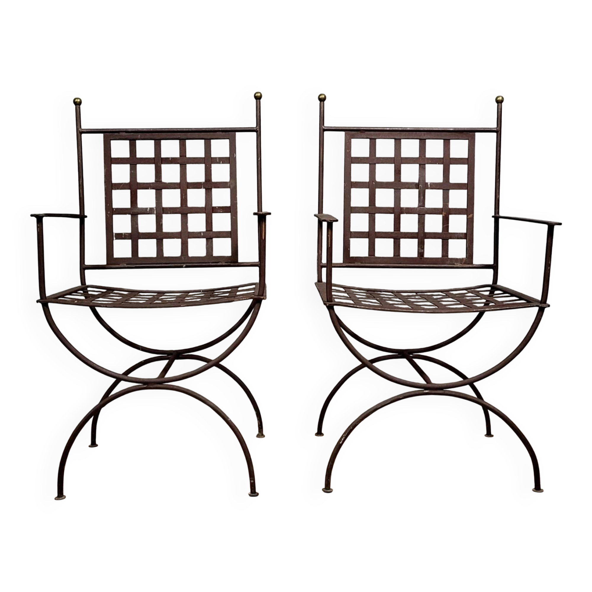 Paire de fauteuils curules en fer tréssé et laiton doré (B)