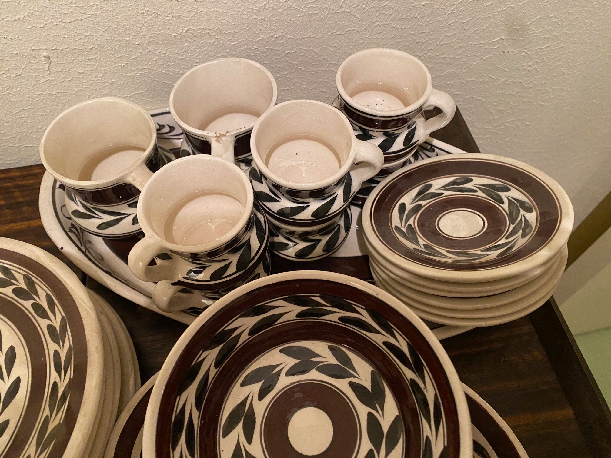 Mediterranean ceramic table service