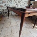 Scandinavian table