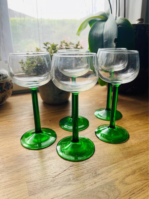 5 Alsatian glasses