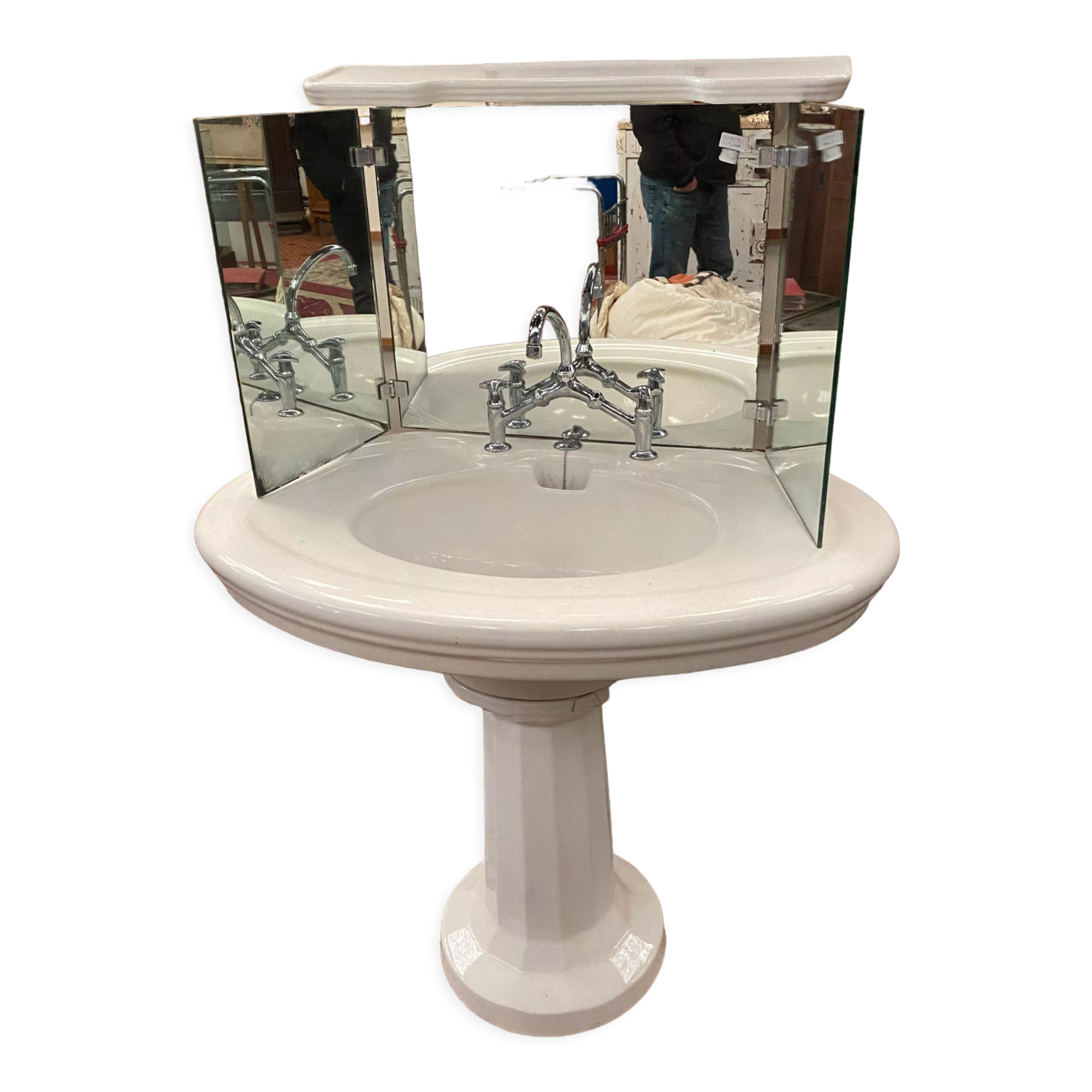 Art Deco washbasin