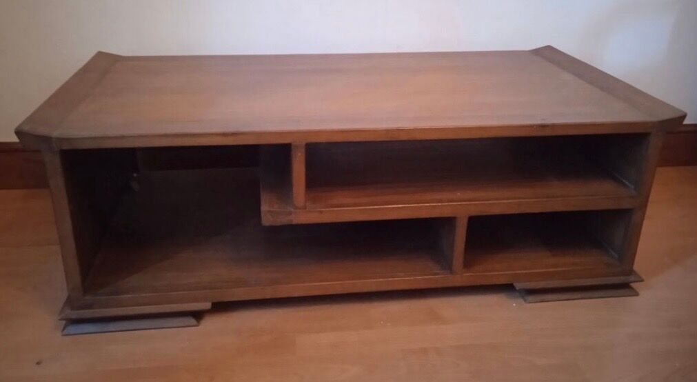 Table basse en bois massif