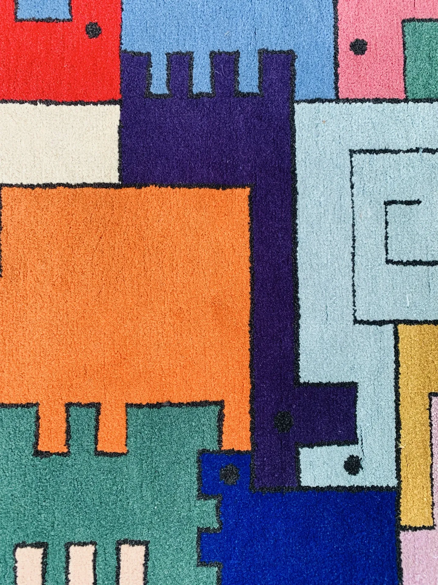 Geometric animal/Tetris rug, vintage