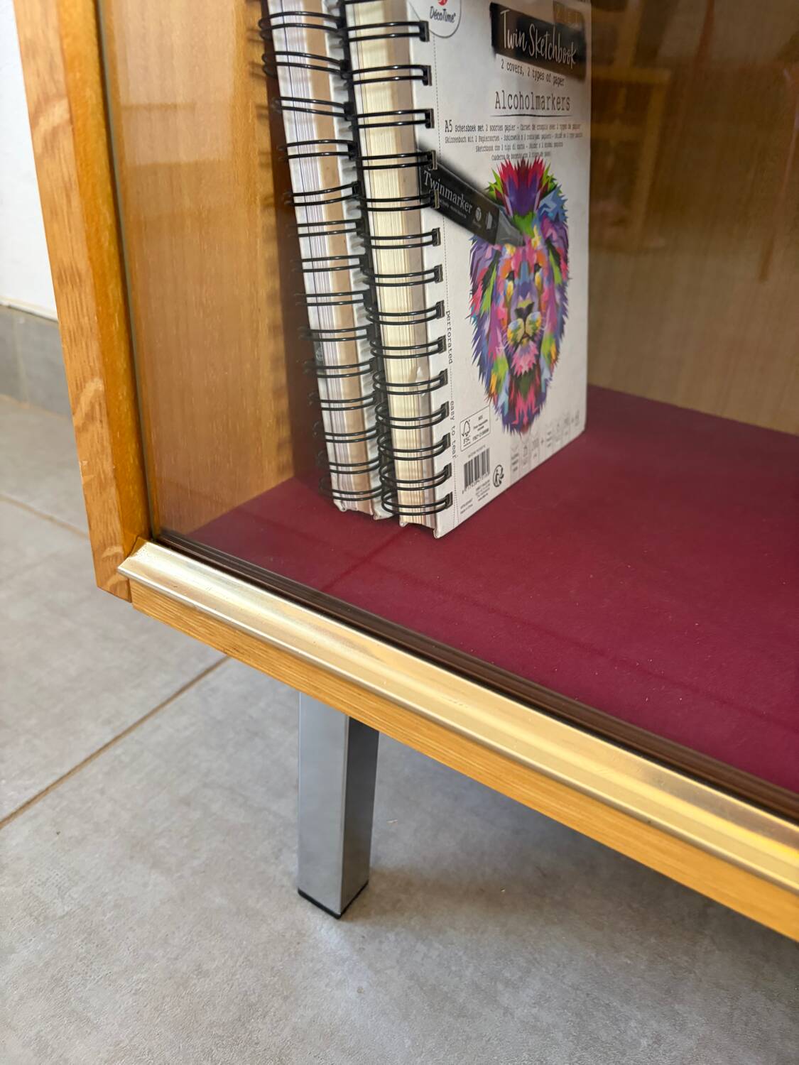 Vintage display cabinet from the 1960s