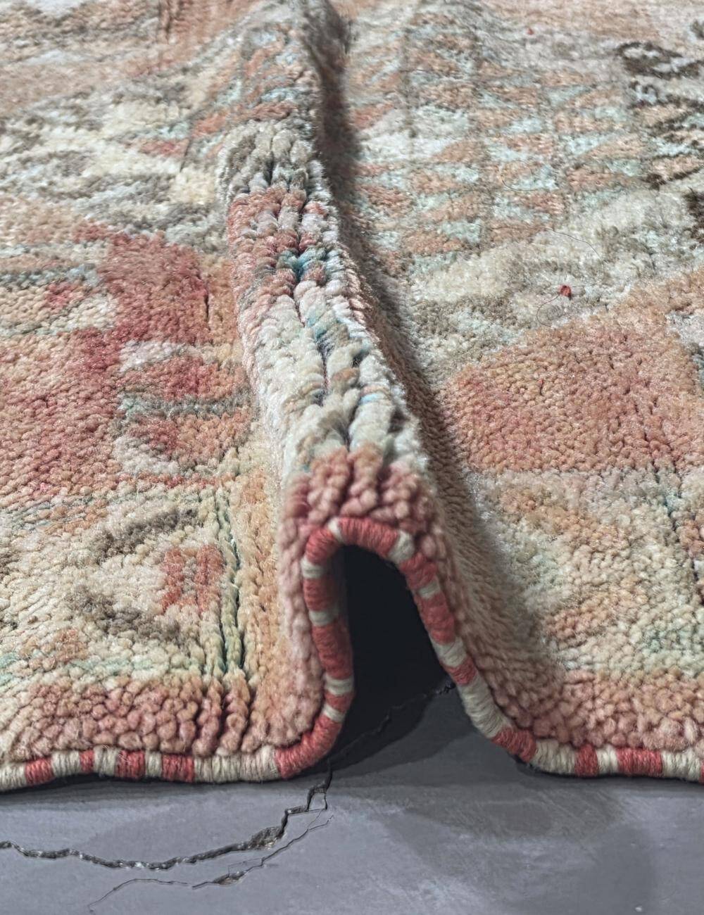 Vintage Moroccan Rug - 286 x 181 cm