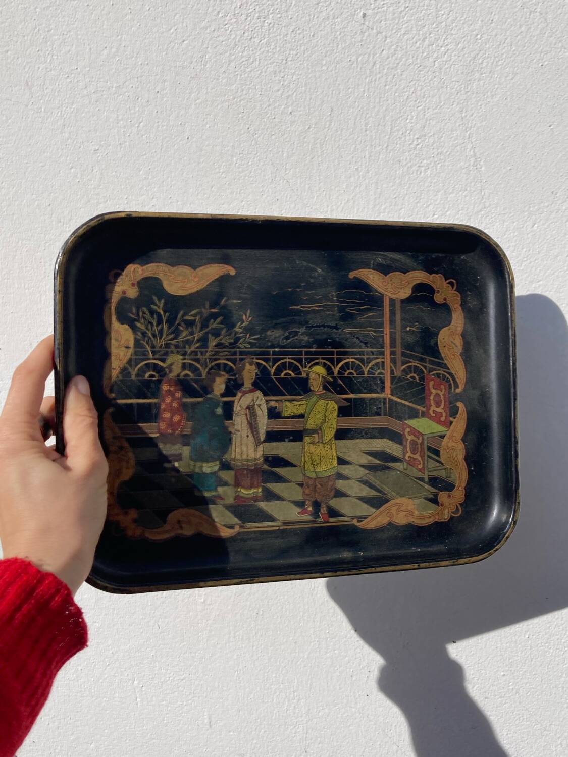 Petit plateau en bois laqué chinois ancien