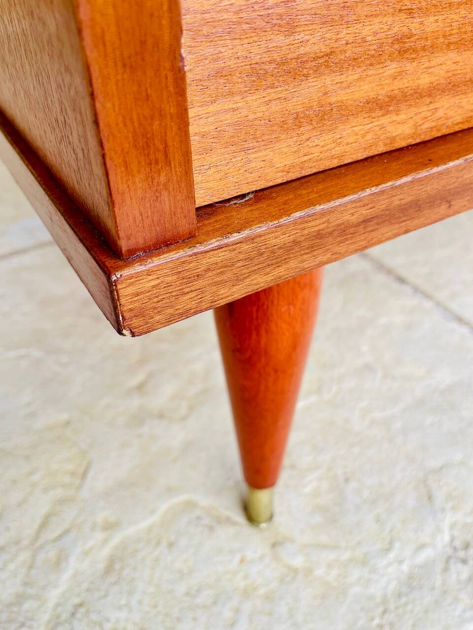Vintage teak chest of drawers with 4 drawers, circa 1960s/1970s.