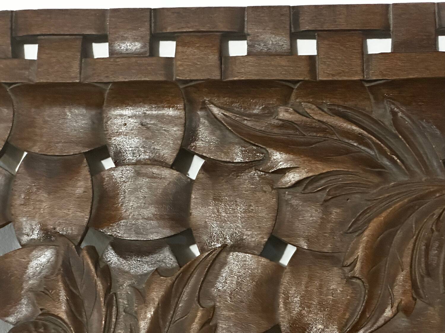 Grand Plateau/ Vintage 1950s Ashtray in Carved Wood