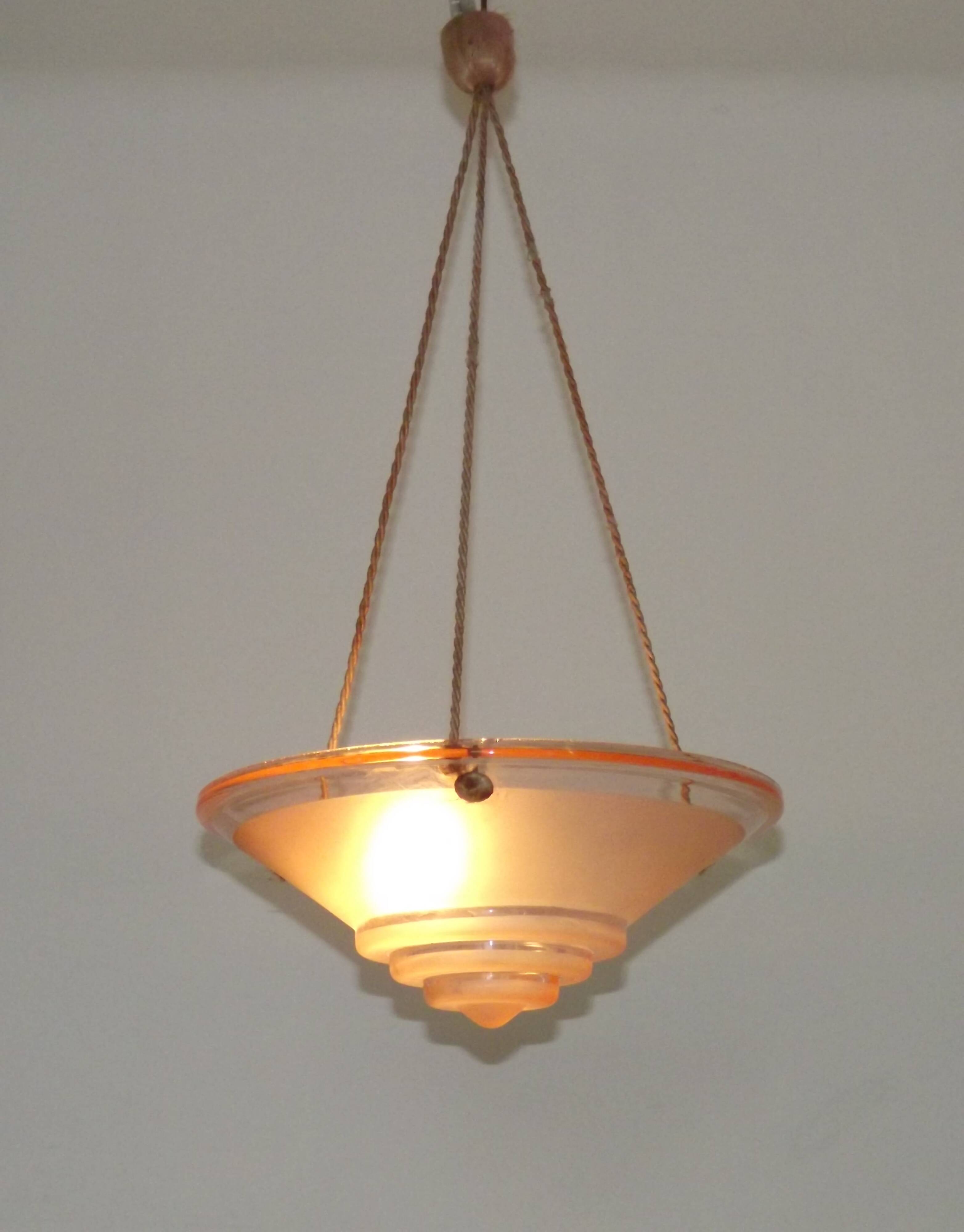 Vintage pink glass lamp with 3 cord hangers and pink ceiling 5001.