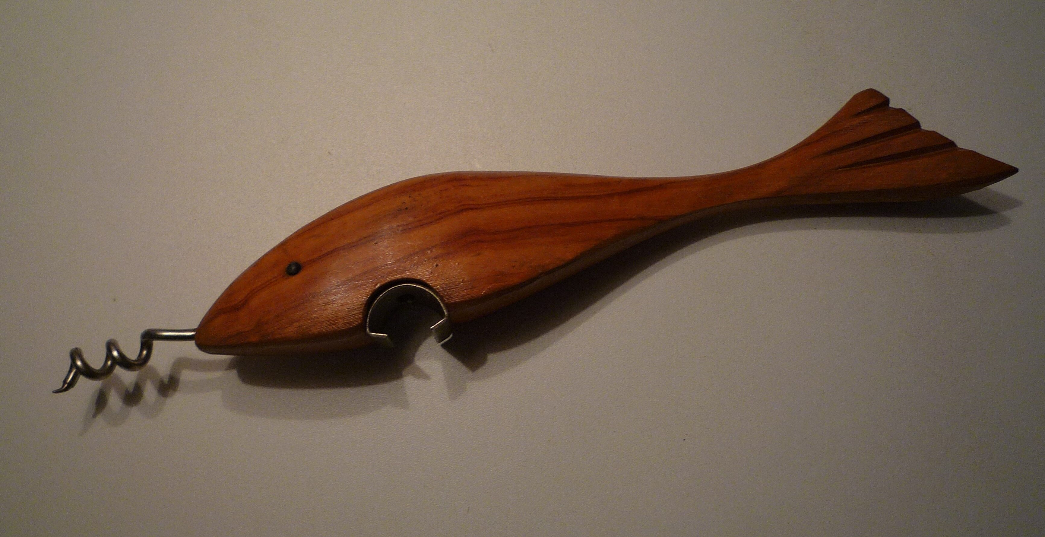 Bottle opener "Fish" in wood, vintage 1970s
