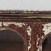 Armoire vitrée en bois ancienne patinée