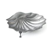 vintage shell dish, tin shell, table décor, pocket empty, tin cup, tin shell