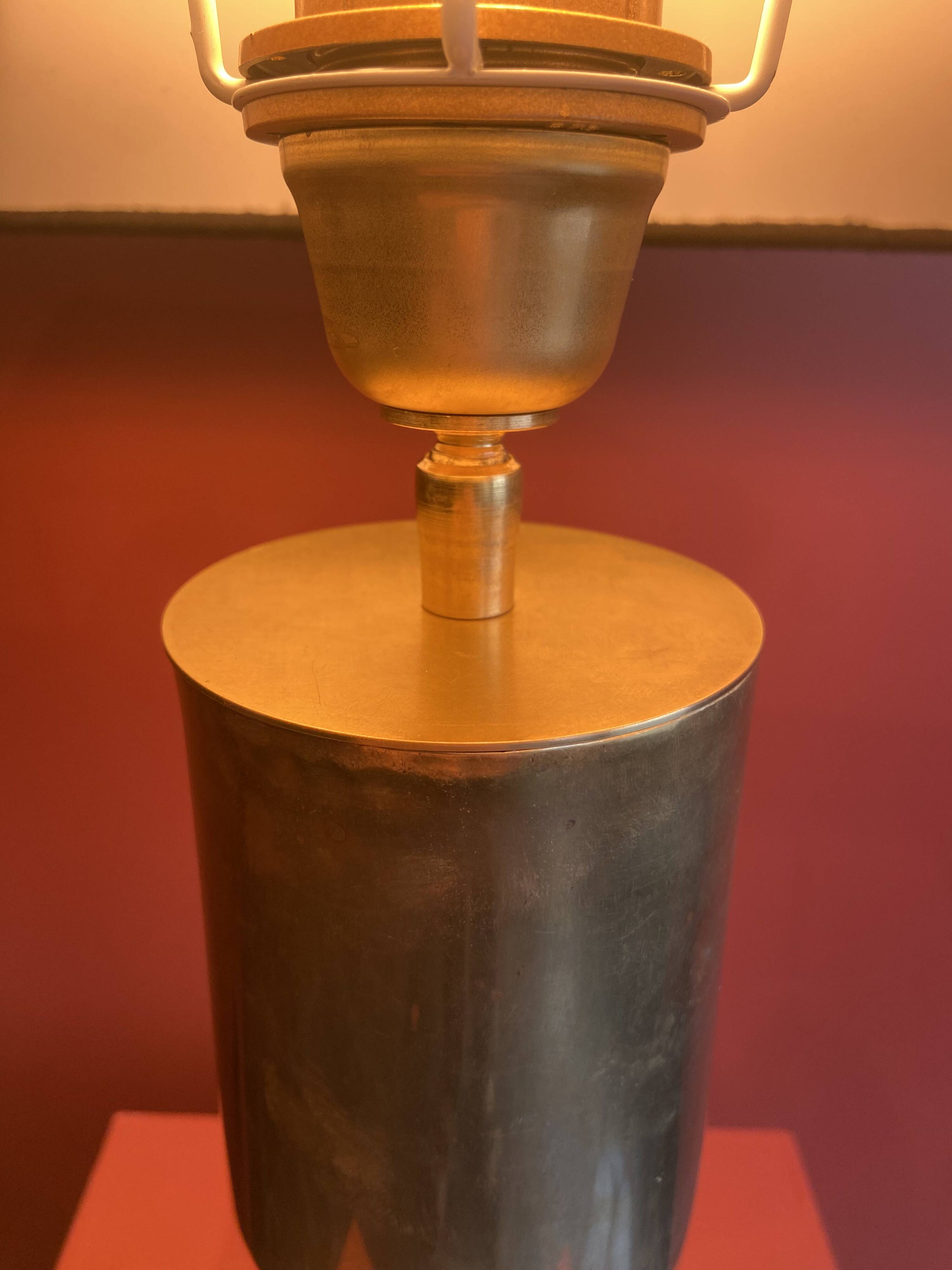Brass shell socket lamp from the 1st WW, black pyramidal lampshade in Carlucci linen.