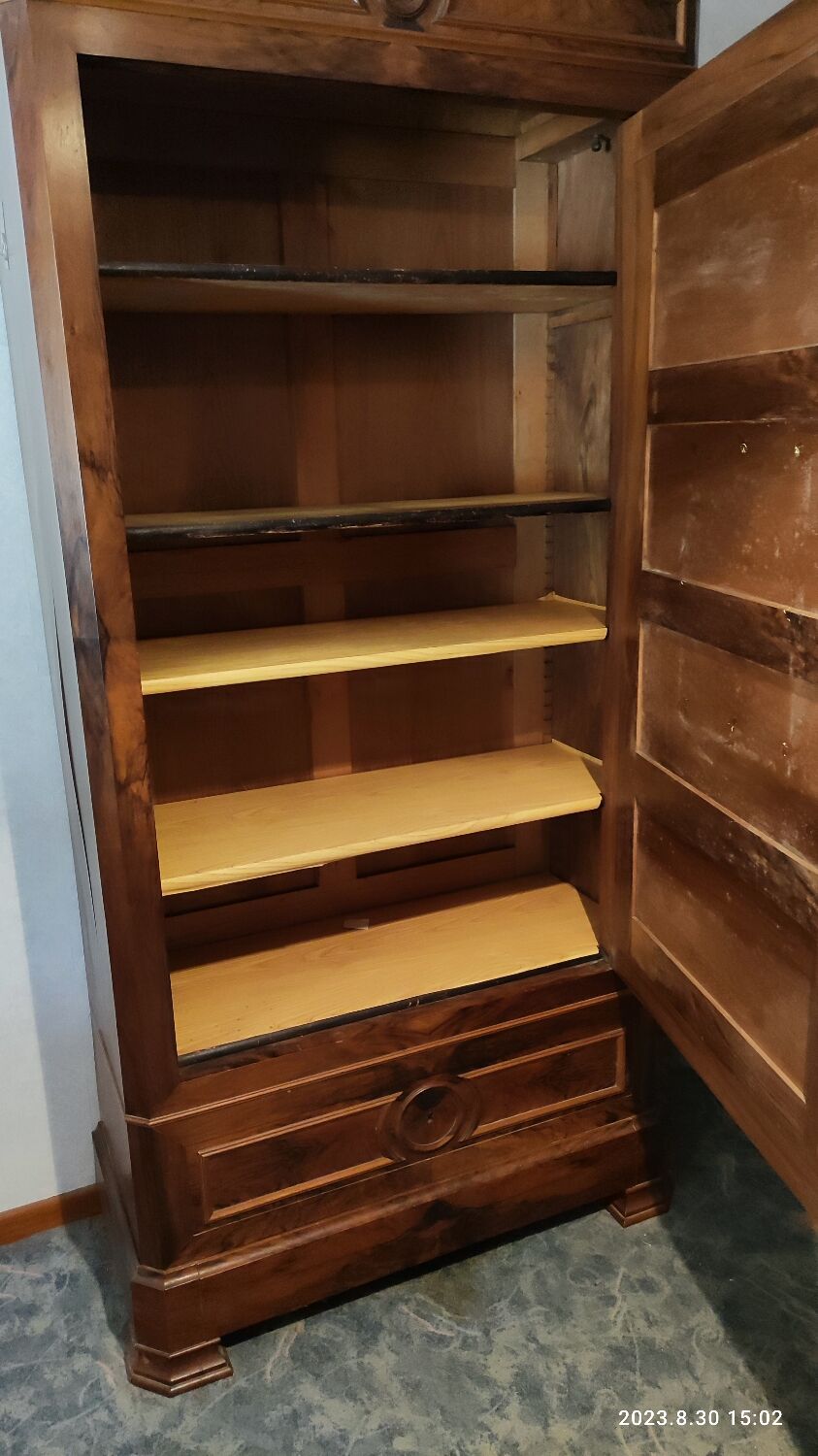 "Standing Man" Cabinet