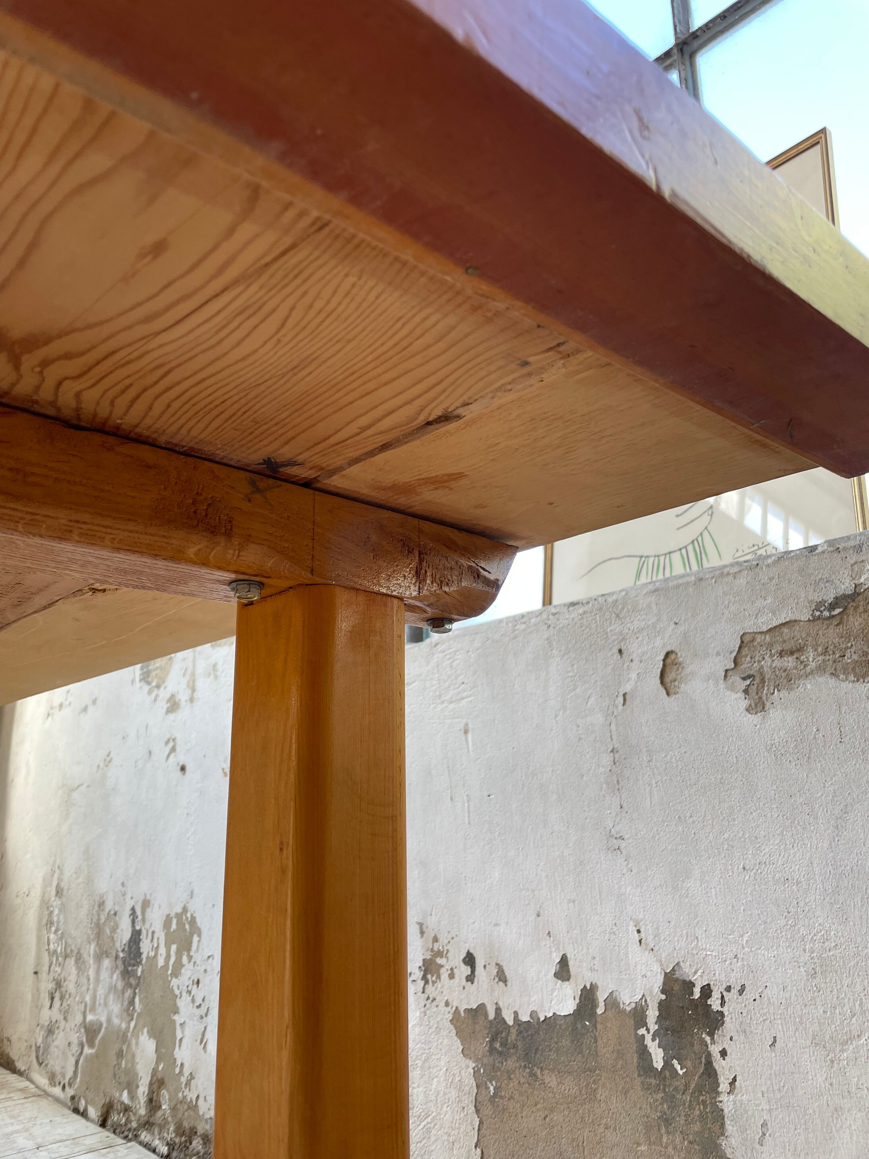 Mountain furniture table in pine 2m