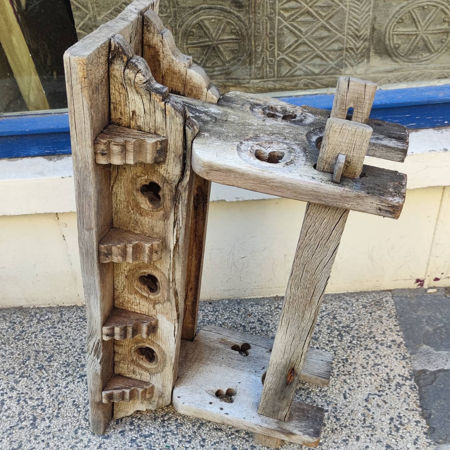 Oak bench style high period garden patina