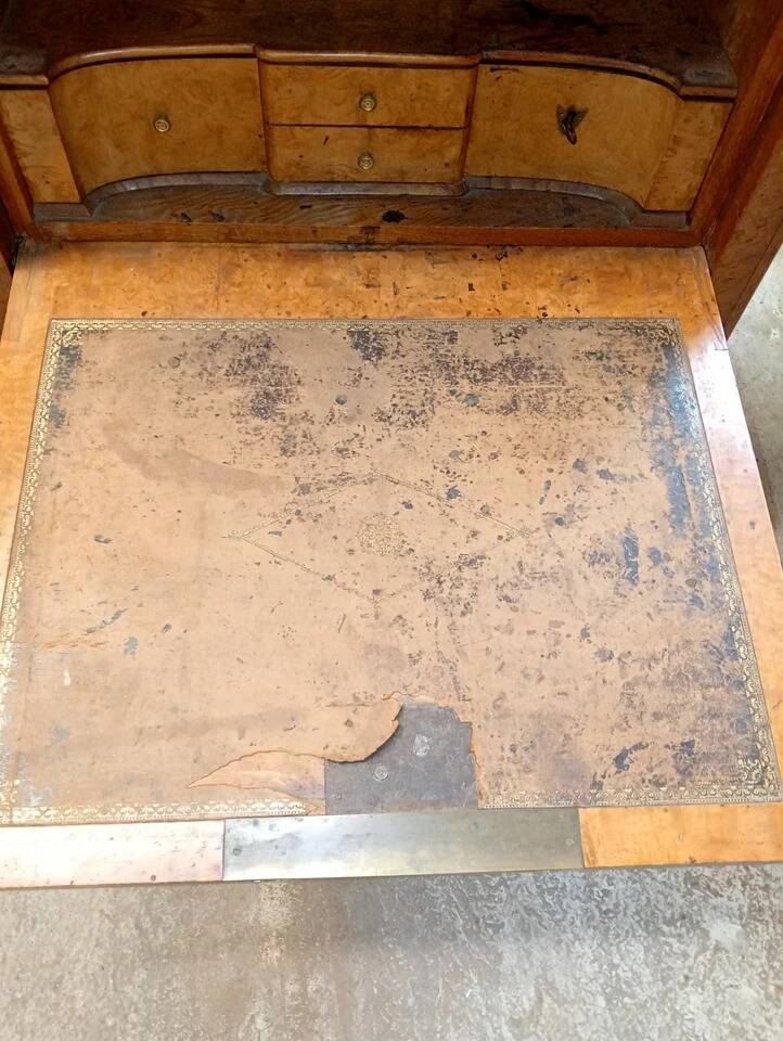 Ensemble de mobilier en pendant époque Charles X