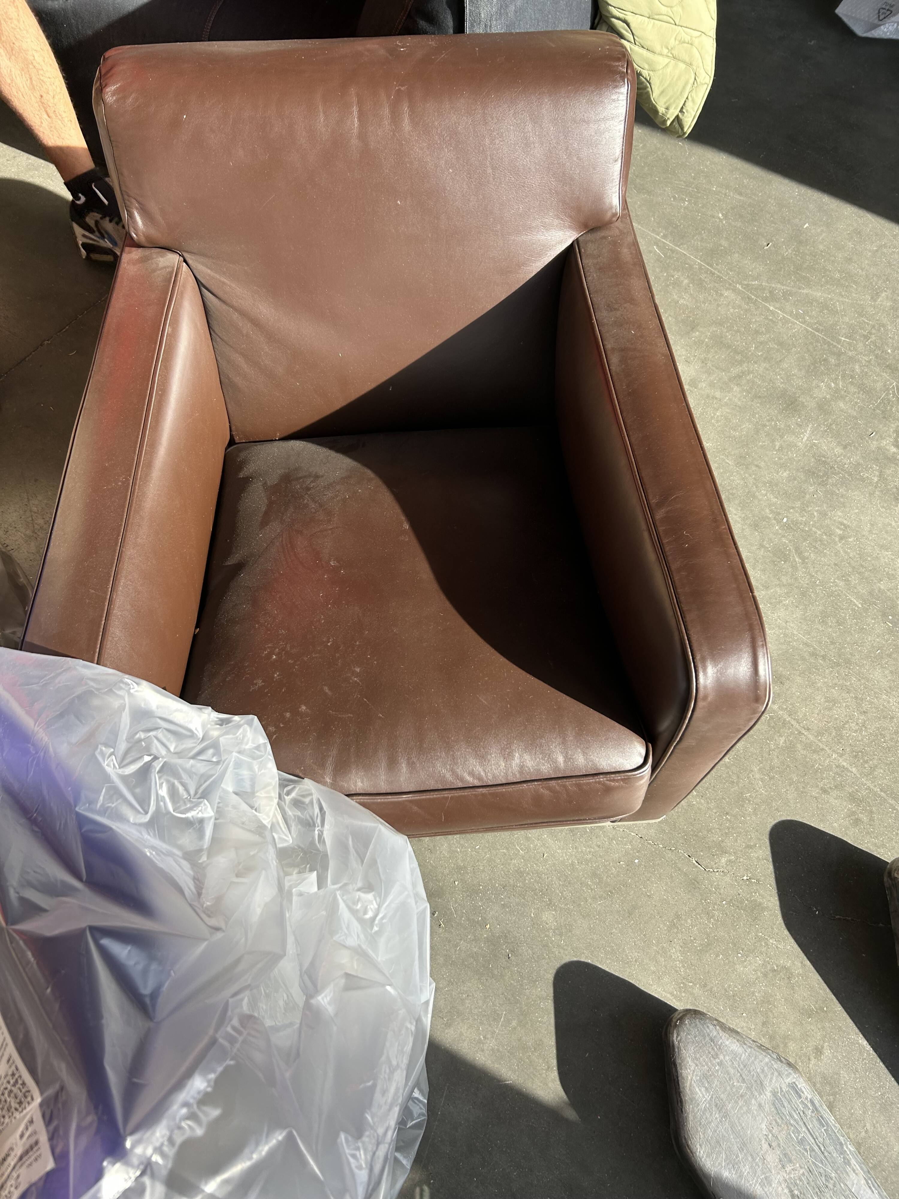 Imprimatur Max Alto armchairs brown leather