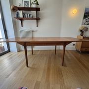 Extendable Scandinavian table