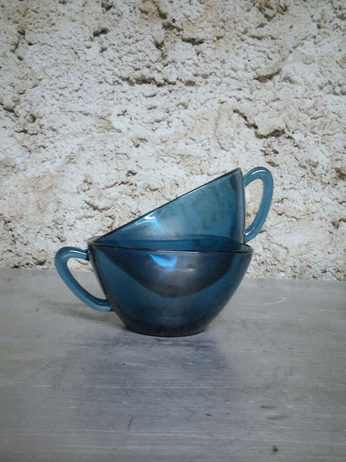 Set of 2 cups in blue glass Arcoroc