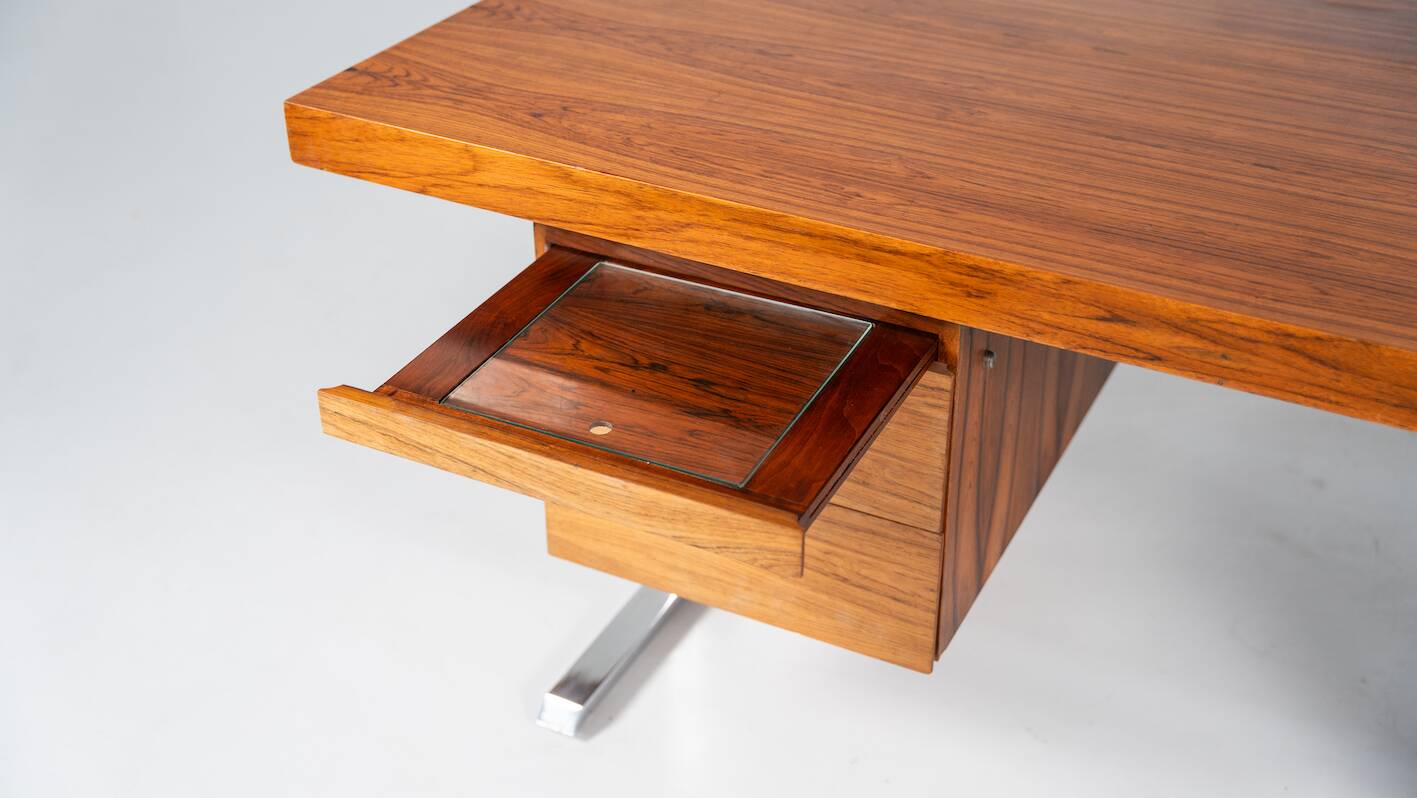 Bureau moderne du milieu du siècle en bois et chrome, Italie, années 1970