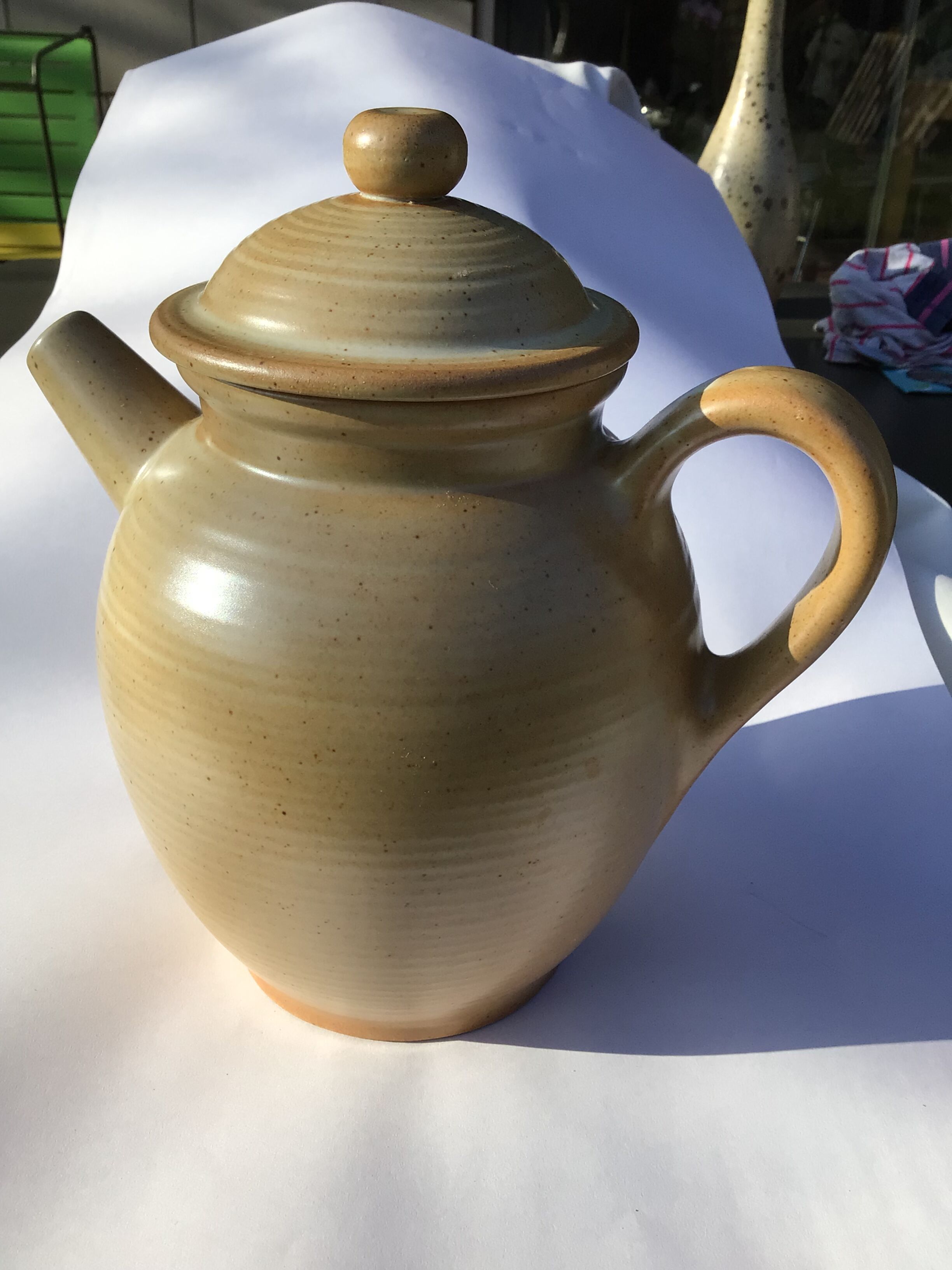 Teapot sandstone Village blond large capacity