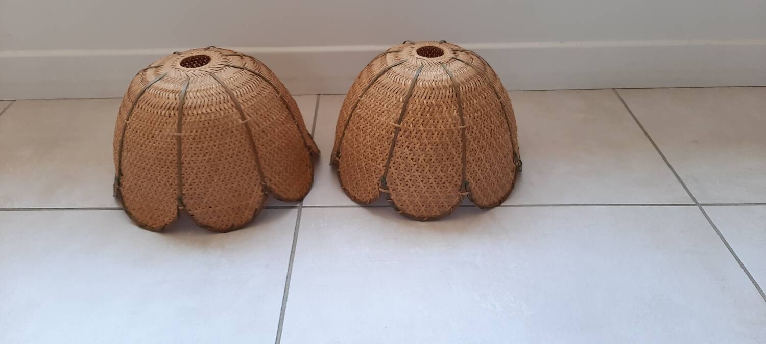 Set of 2 vintage wicker hanging decorations