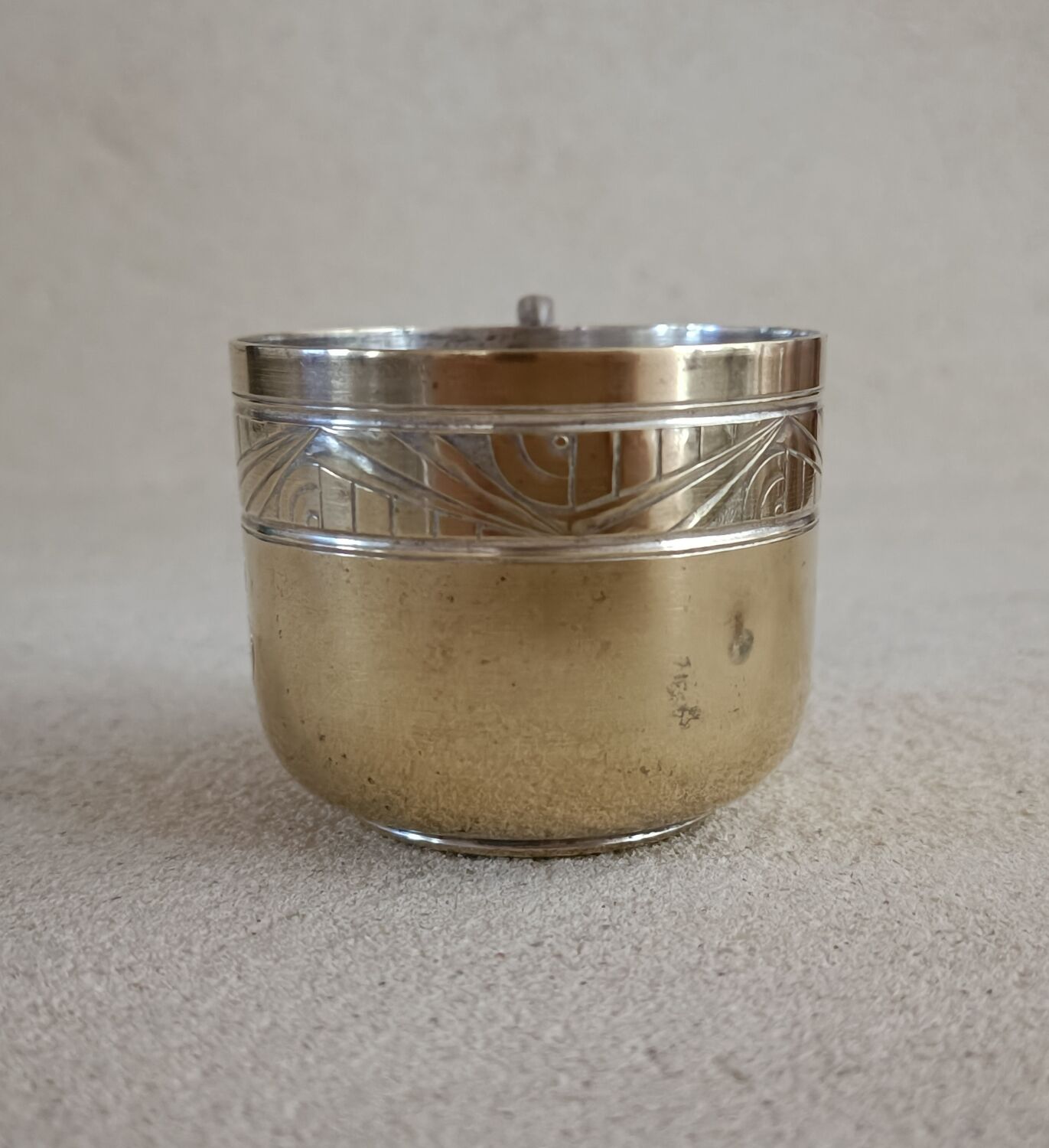 Silver metal cup monogram LJ