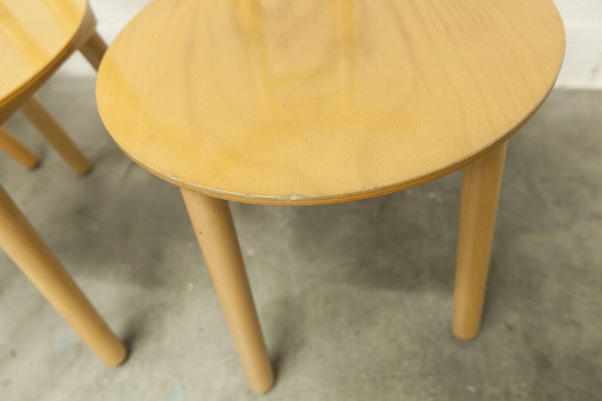 Set of 3 minimalist chairs in light wood 1980 Italy