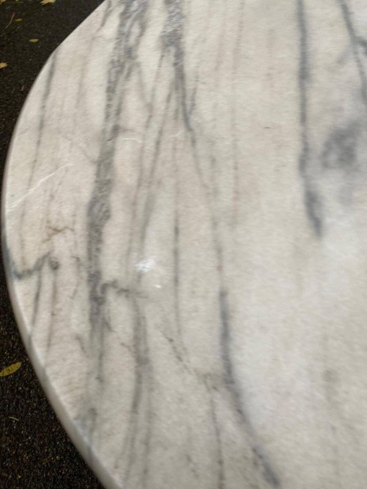 Table de bistrot marbre ovale et acier noire pétrole 4 couverts 140cm